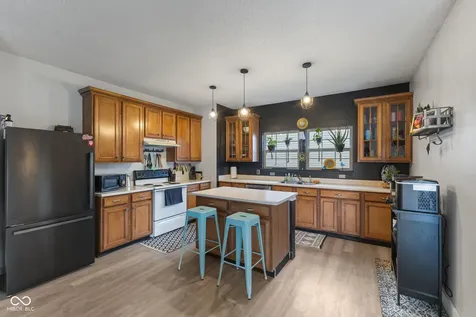797 Hickory Pine Drive New Whiteland IN 46184
