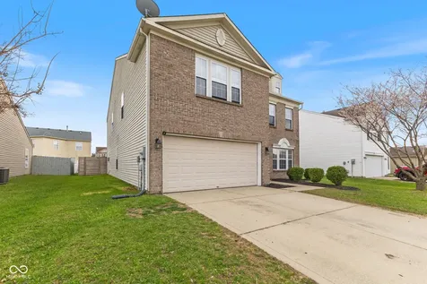 797 Hickory Pine Drive New Whiteland IN 46184