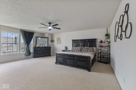 797 Hickory Pine Drive New Whiteland IN 46184