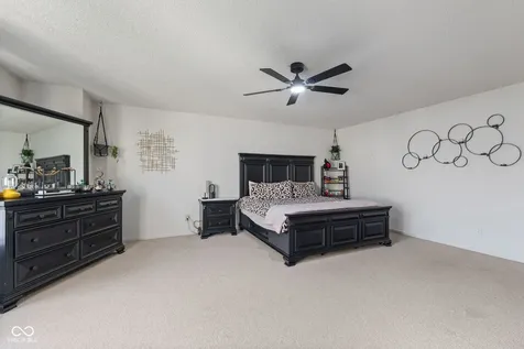 797 Hickory Pine Drive New Whiteland IN 46184