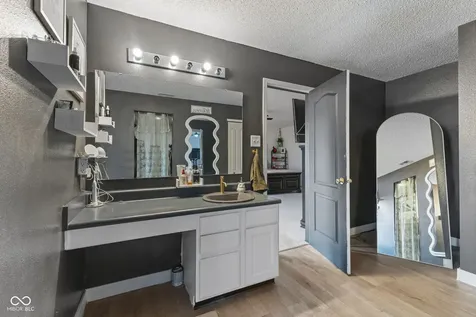 797 Hickory Pine Drive New Whiteland IN 46184