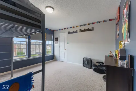 797 Hickory Pine Drive New Whiteland IN 46184