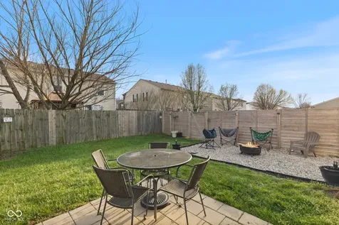 797 Hickory Pine Drive New Whiteland IN 46184