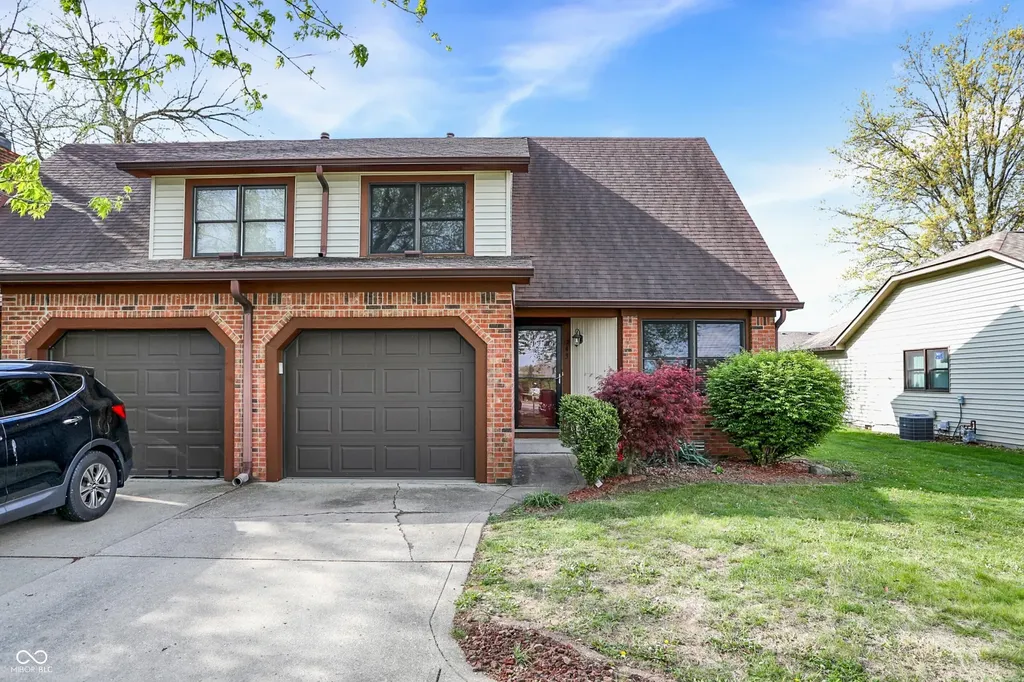 243 E County Line Road Greenwood IN 46143
