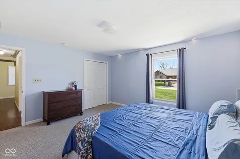 8311 Chateaugay Drive Indianapolis IN 46217