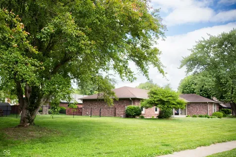 8311 Chateaugay Drive Indianapolis IN 46217