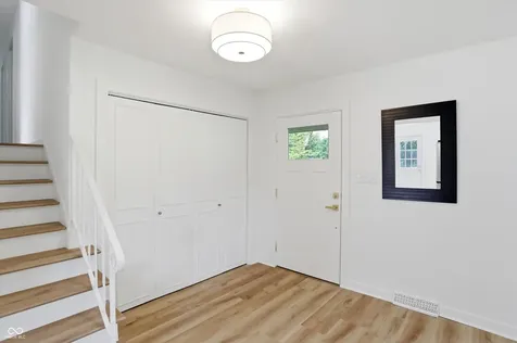 8433 Sunset Lane Indianapolis IN 46260