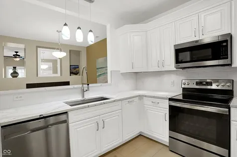 1598 Lacebark Drive Greenwood IN 46143