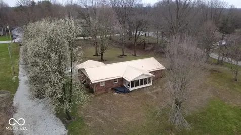 1 Jefferson Valley Coatesville IN 46121
