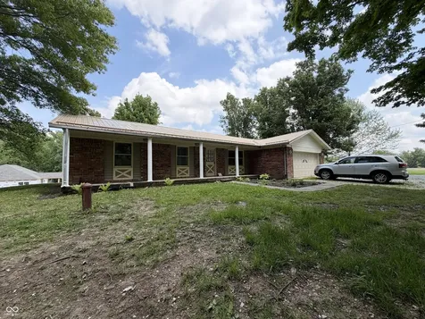 1 Jefferson Valley Coatesville IN 46121