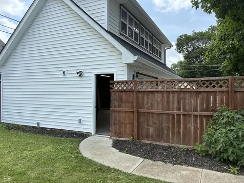 1607 Cherry Street Noblesville IN 46060