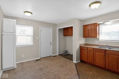 2835 Baltimore Avenue Indianapolis IN 46218