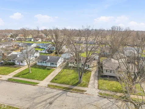 2818 Apache Drive Anderson IN 46012