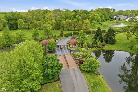 1 Woodard Bluff Zionsville IN 46077