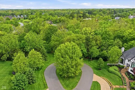 1 Woodard Bluff Zionsville IN 46077