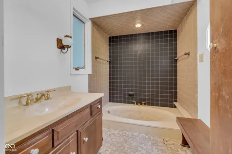 1250 Park Avenue Franklin IN 46131