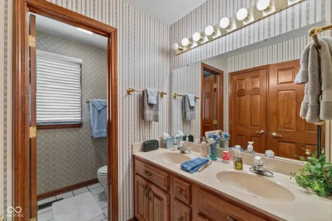 10373 Quiet Way Indianapolis IN 46239