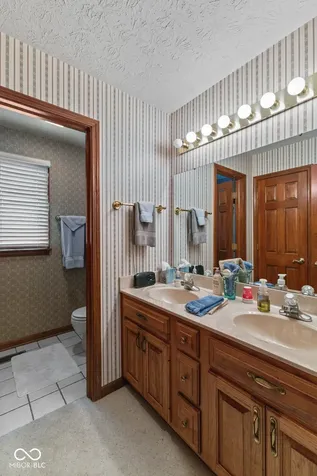 10373 Quiet Way Indianapolis IN 46239