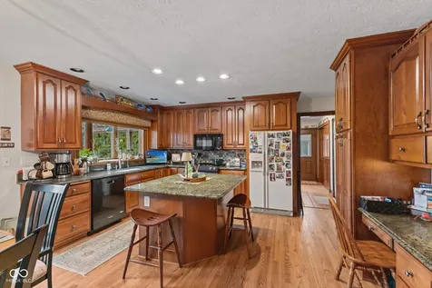 10373 Quiet Way Indianapolis IN 46239