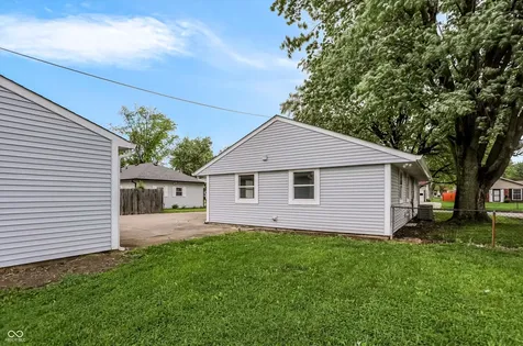 1022 Ashland Avenue Whiteland IN 46184