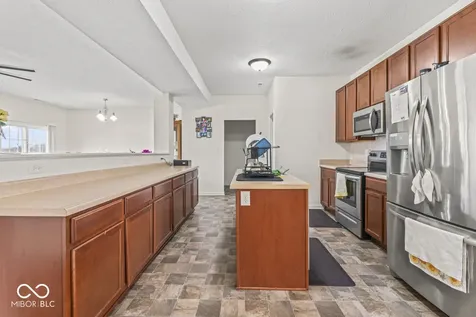 5924 Wintersweet Lane Whitestown IN 46075