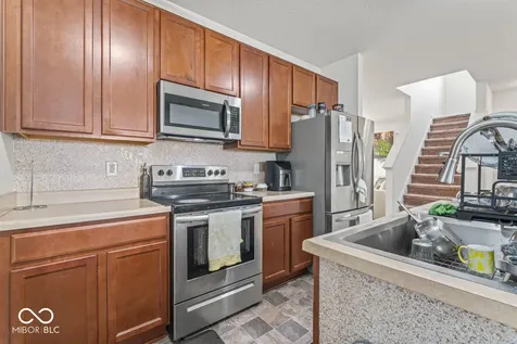 5924 Wintersweet Lane Whitestown IN 46075