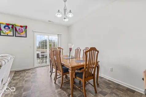 5924 Wintersweet Lane Whitestown IN 46075