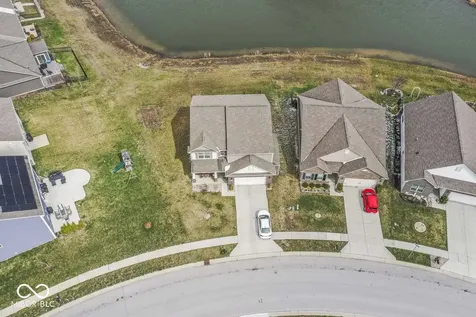 5924 Wintersweet Lane Whitestown IN 46075