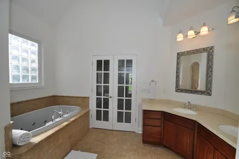5305 Fall Creek Road Indianapolis IN 46220