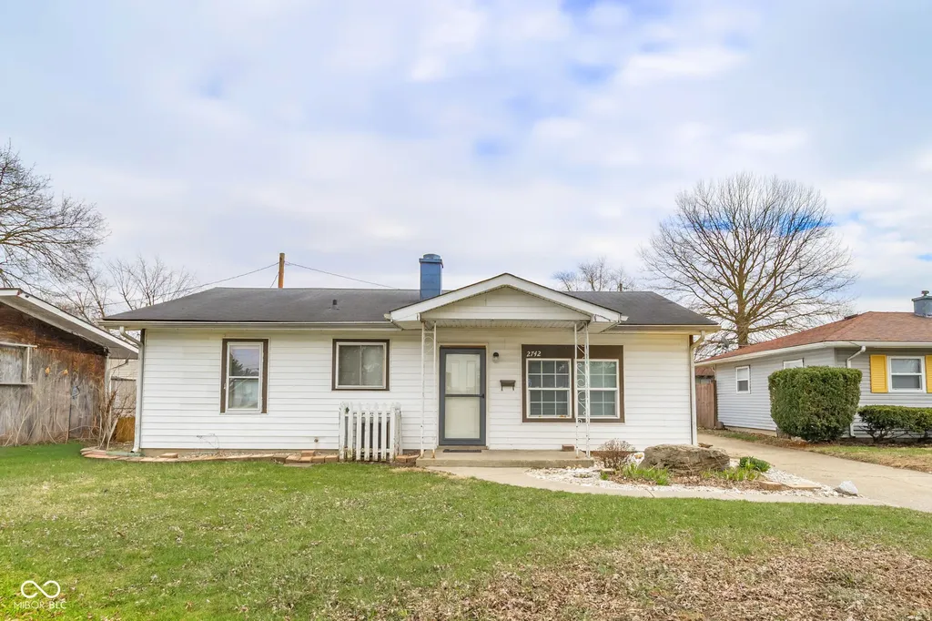 2742 Apache Drive Anderson IN 46012