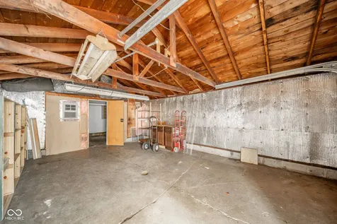 2742 Apache Drive Anderson IN 46012