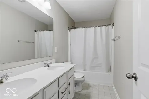 1276 Sanderling Drive Greenwood IN 46143