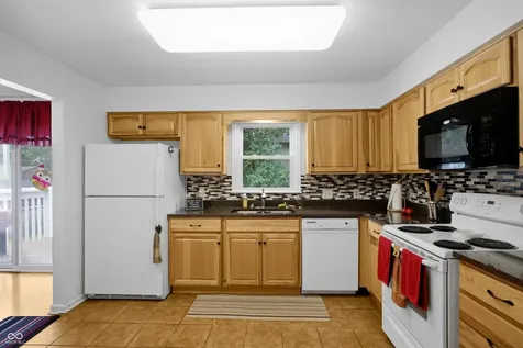 2361 W Brookdale Drive Columbus IN 47201
