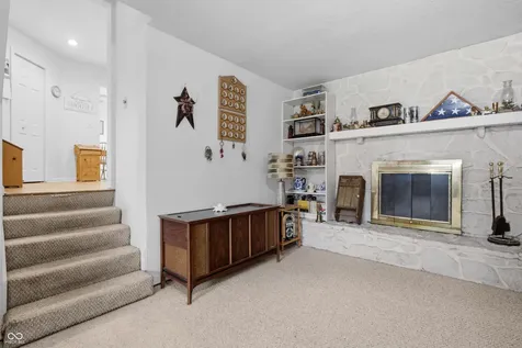 2361 W Brookdale Drive Columbus IN 47201
