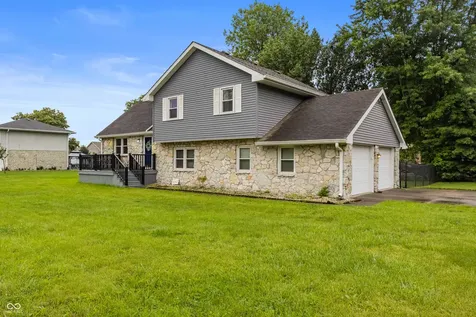2361 W Brookdale Drive Columbus IN 47201
