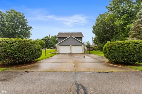 2361 W Brookdale Drive Columbus IN 47201