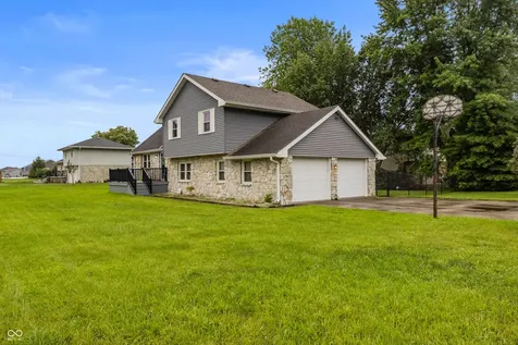2361 W Brookdale Drive Columbus IN 47201