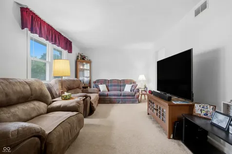 2361 W Brookdale Drive Columbus IN 47201