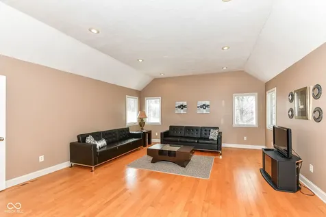 8046 N Halyard Way Indianapolis IN 46236