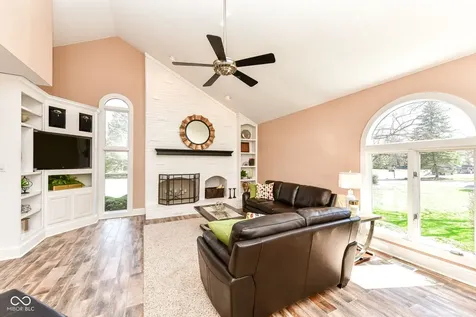 8046 N Halyard Way Indianapolis IN 46236