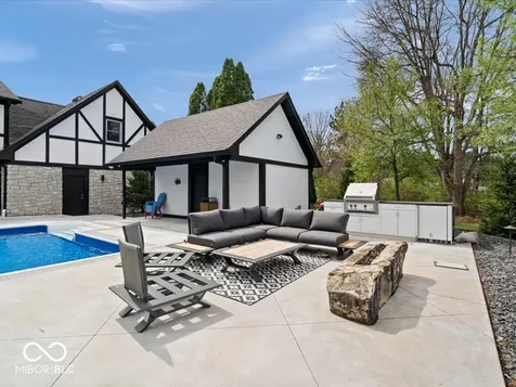 5720 N Sugar Hills Drive Greenfield IN 46140