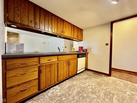 4860 Woodcrest Drive Columbus IN 47203