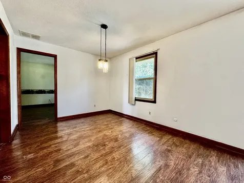 4860 Woodcrest Drive Columbus IN 47203