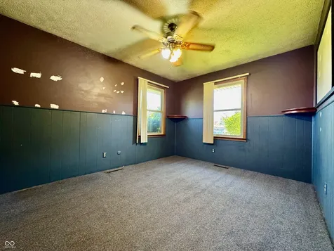 4860 Woodcrest Drive Columbus IN 47203