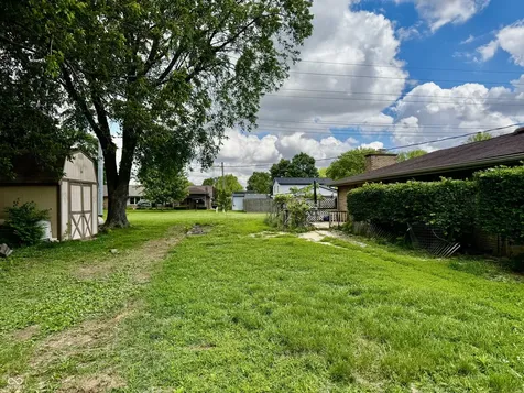 4860 Woodcrest Drive Columbus IN 47203