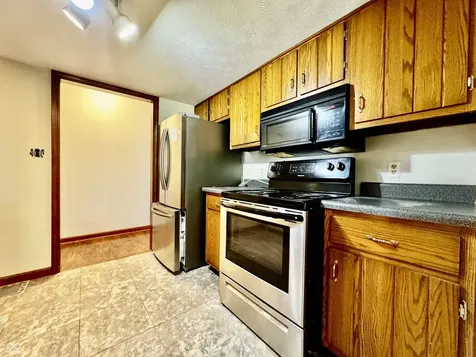 4860 Woodcrest Drive Columbus IN 47203