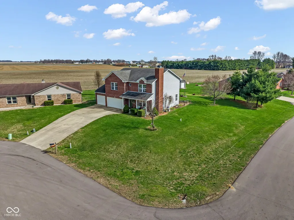 13053 N River Grove Drive Columbus IN 47203