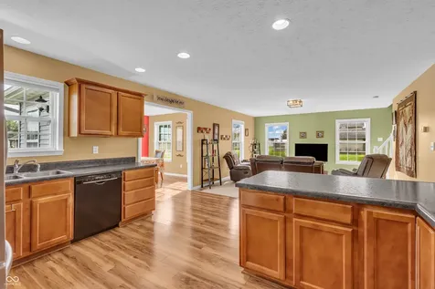 13053 N River Grove Drive Columbus IN 47203