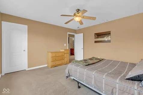 13053 N River Grove Drive Columbus IN 47203