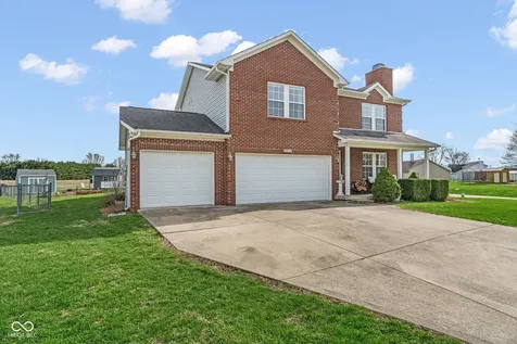 13053 N River Grove Drive Columbus IN 47203